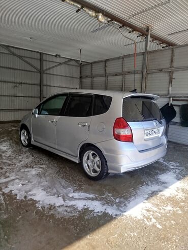 хоба машина: Honda Fit: 2003 г., 1.3 л, Вариатор, Бензин, Хэтчбэк