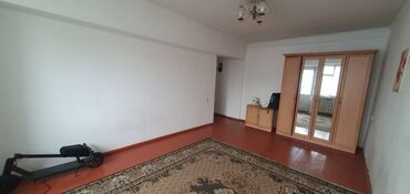 сдаю квартиру в 5 мкр: 1 комната, 28 м², Индивидуалка, 5 этаж, Старый ремонт