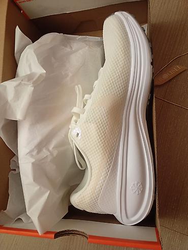 Nike, Ölçü: 42, rəng - Ağ, Yeni