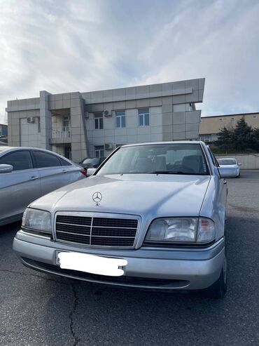 bankda olan masinlar odenissiz ancaq ayliq: Mercedes-Benz 220: 2.2 l | 1994 il Sedan