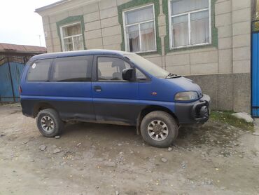 Mitsubishi: Mitsubishi Delica: 1995 г., 2.9 л, Механика, Дизель, Минивэн