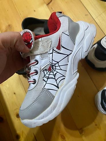 ağ mokasinlər: Rəng - Ağ Krossovkalar, Adidas, Ölçü: 31, Oğlan üçün — 10
