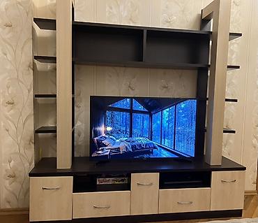 TV stendi və modul divar rəfi - Müasir dizayn: açıq palıd rəngi ilə lalafo.az -da TV stendi və modul divar rəfi - Müasir dizayn: açıq palıd rəngi ilə
