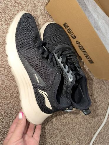 Личные вещи: Легкие беговые кроссовки Li-Ning размер 35,5 - 35 в хорошем состоянии — 2