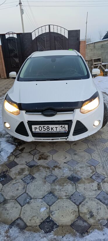 машина абхазия: Ford Focus: 2014 г., 1.6 л, Робот, Бензин, Универсал