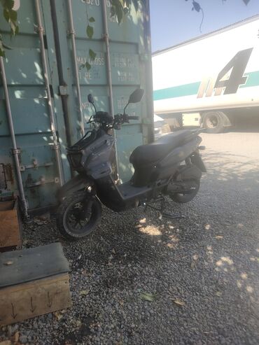 мотоцикл в рассрочку: Макси-скутер Honda, 180 куб. см, Бензин, Колдонулган