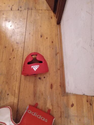 İdman formaları: Uşaq üçün döyüş/idman komplekti – 7-8 yaşa uyğun Dəst tərkibi: - — 5