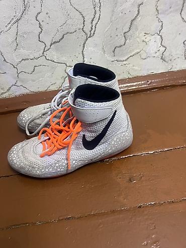 кроссовки gucci: Мужские кроссовки, 41.5, Nike, Новый, цвет - Серый, Платная доставка — 2