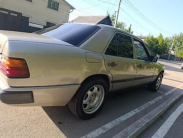 мерседес все: Mercedes-Benz E-Class: 1988 г., 2.2 л, Автомат, Бензин — 5