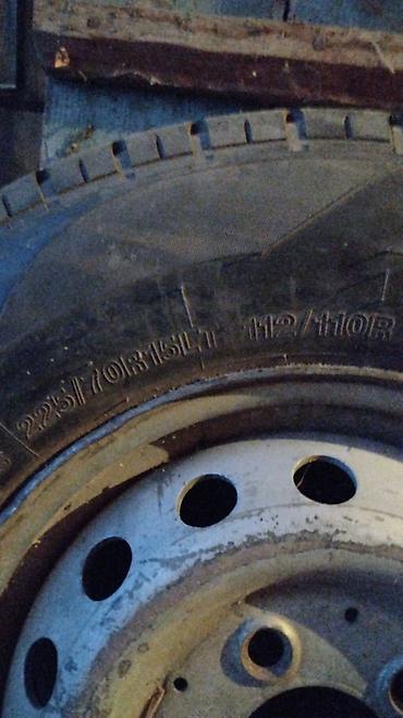 1221 2: Колесо на Mercedes Sprinter. - Размер шины: 225/70 R15C (LT). - — 2