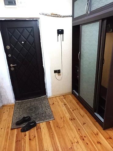 kirayə evlar: İcarəyə verilir 3 otaqlı köhnə tikili 72 m², Neftçilər m. 645 AZN/ay — 3