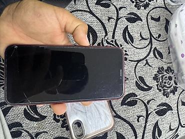 IPhone Xr, Б/у, Красный, Чехол, 100 %