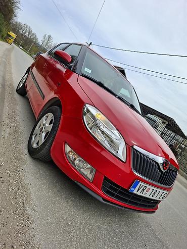 piter auto plac borca: Škoda Fabia – Ambiente 1.4 benzin/plin,crvena, hečbek, 5 vrata - — 8