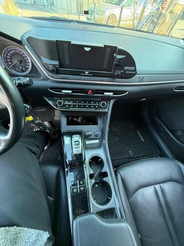 Hyundai: Hyundai Sonata: 2019 г., Седан — 23