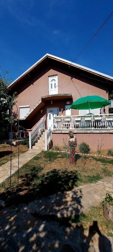 topola kuce na prodaju: 300 sq. m, 7 bedroom