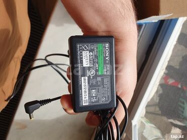 PS5 (Sony PlayStation 5): Sony PSP portativ oyun konsolu yolda oyun oynamaq üçün nəzərdə