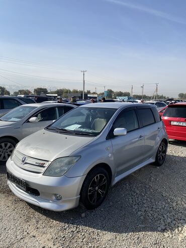 тайта ист: Toyota ist: 2002 г., 1.3 л, Автомат, Бензин, Хэтчбэк