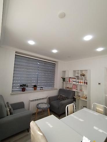 psixiatr xanım: Psixoloqlar üçün saatlıq ofis: 20 saat × 5 azn/saat 10 saat × 7 — 2