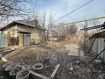 Продажа коттеджей и домов: Продается дом с участком в районе ГЭС‑2. Параметры: - Площадь дома — 4