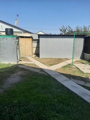 красный васток: Продаю домрайон Восток-5, находится на второй линии от проспекта — 5