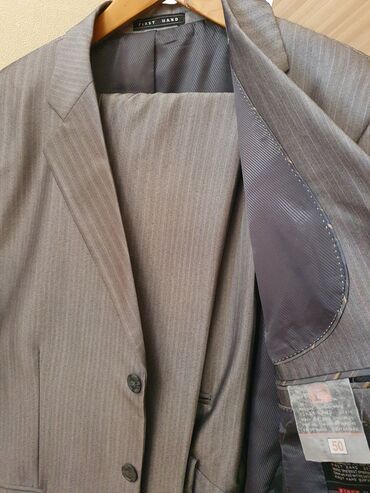 Kostyumlar: Kastyum şalvar desti 25m 3dəfə geyinilib. Təzə kimidi. nömreye zeng — 6