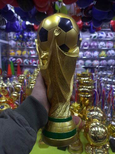 Другое для спорта и отдыха: Кубок мира FIFA World Cup маленький размер 28 см- 1790 сом большой