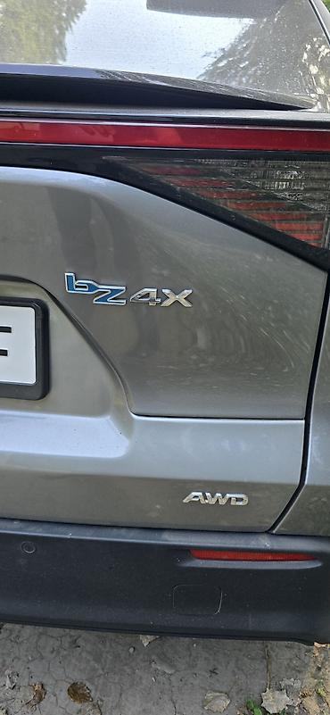 wuling mini ev: Toyota bZ4X: 2022 г., Электромобиль — 10