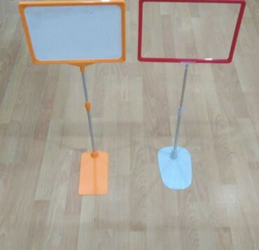 Vitrin üçün aksesuarlar: Bir başa istehsalçıdan.Məhsullarınız üçün özəl stend vitrinlər — 13