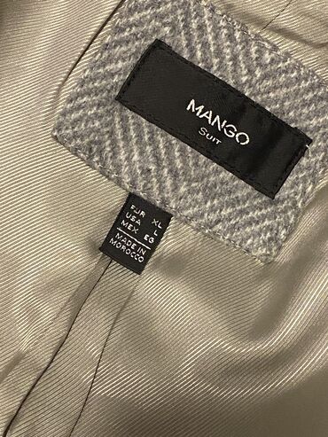 Paltolar: Mango palto. Boz rəng.3 dəfə geyilib.Çox gözəl,maraqlı və qeyri adi — 3