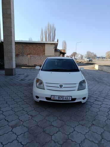 авто присеп: Toyota Isis: 2004 г., 1.3 л, Автомат, Бензин, Хэтчбэк