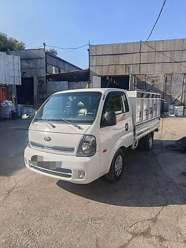 Срочно продаю Kia Bongo III состояние отличная мотор масло не