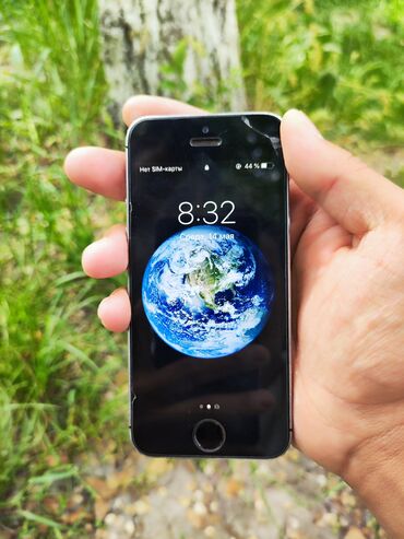 Apple iPhone: IPhone 5s, Б/у, 16 ГБ, Black Titanium, Зарядное устройство