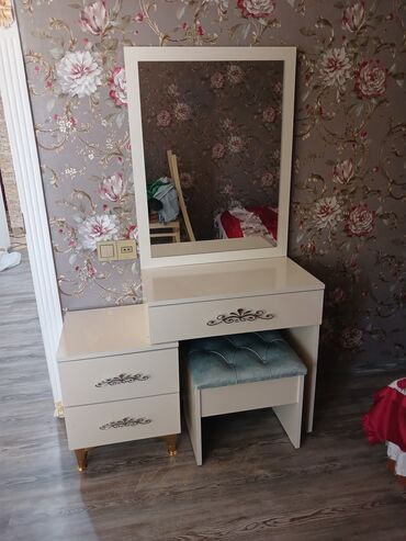 Sifarişlə digər mebel: İstenilen nov metbex yataq dehliz mebellerinin her zovge ve dizayna — 22