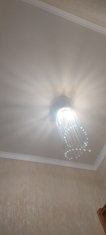 dəhliz üçün xalçalar: Çılçıraq, 10 və daha çox lampa, Xrustal