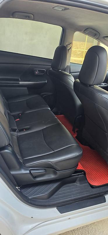 dongfeng aeolus l7: Toyota Prius V: 2016 г., 1.8 л, Автомат, Гибрид, Универсал — 9