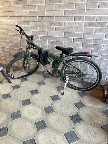 Şəhər velosipedləri: Velosiped. 80man. Acilir yigilir.Tekerler 26liqdi.Unvan