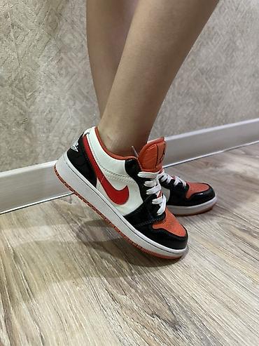 Кроссовки Nike Air Jordan 1 Low - Низкая модель с классическим