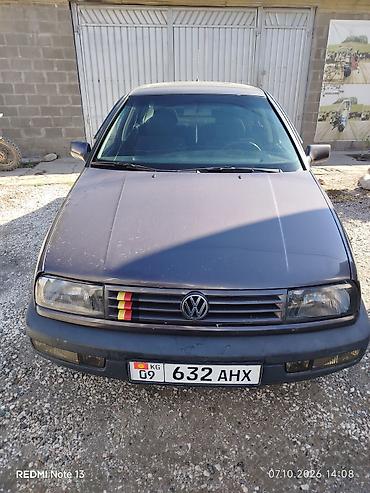 Volkswagen: Volkswagen Vento: 1992 г., 2 л, Механика, Бензин, Седан — 2