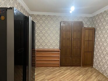 Həyət evləri və villaların satışı: Binəqədi qəs. 9 otaq, 200 kv. m, Kredit yoxdur, Orta təmir -da lalafo.az — 18 Həyət evləri və villaların satışı: Binəqədi qəs. 9 otaq, 200 kv. m, Kredit yoxdur, Orta təmir — 18