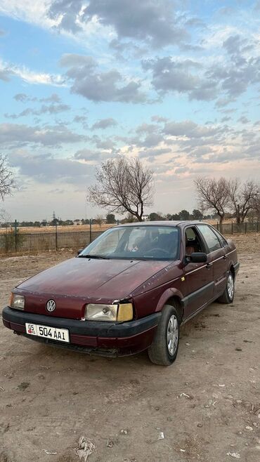 пассаь: Volkswagen Passat: 1991 г., 2 л, Механика, Бензин, Седан