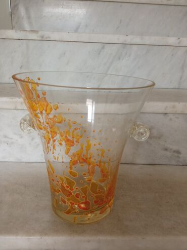 ogledalo za sminkanje za decu: Vase, Glass, Used