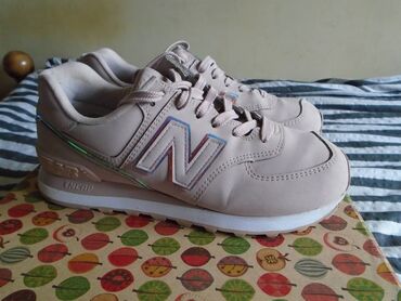 new balance: New Balance, 39