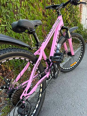 хар: 🚲 **Велосипед с 24 скоростями** ⚙️ **Переключатели Shimano** 🔧 — 3
