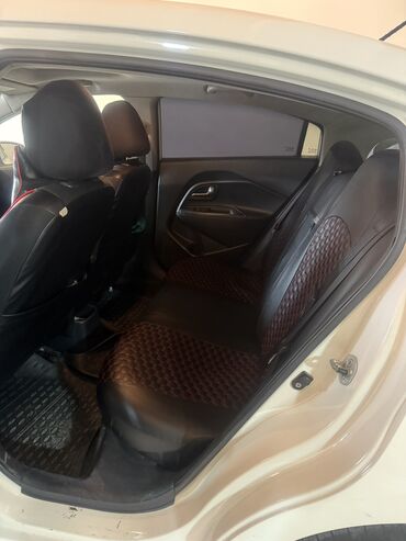 Kia: Kia Rio sedan - ağ rəng,4qpı,servizdir,bez krasqadır və bərəbər — 12