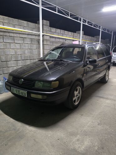 mazda универсал: Volkswagen Passat: 1995 г., 1.8 л, Механика, Бензин, Универсал