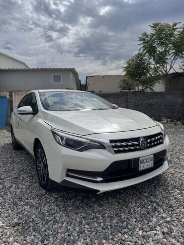 Nissan: Nissan : 2018 г., 1.6 л, Типтроник, Бензин, Седан