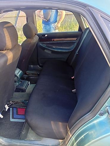 Audi: Audi A4: 1.8 l | Sedan — 8