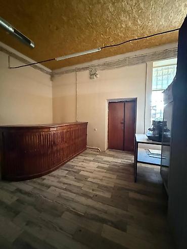 Продажа другой коммерческой недвижимости: Продается коммерческое помещение. В верхней части города — 8