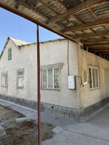 дом временка: Р-н Кирпичный Продаётся одноэтажный жилой дом с просторным двором и