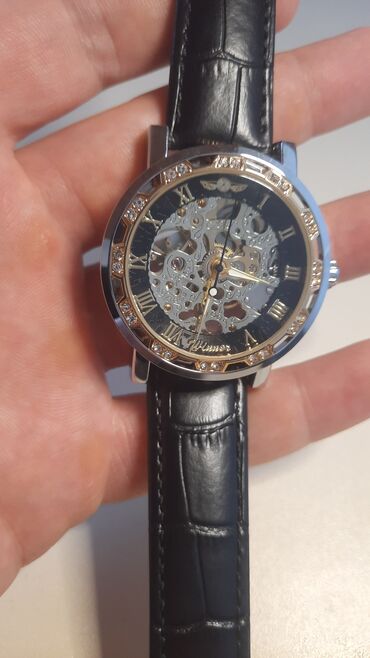 Qol saatları: Yeni mexanika saatlar. Modeldən aslı olaraq qiymətlər 40 AZN-dən 50 — 12